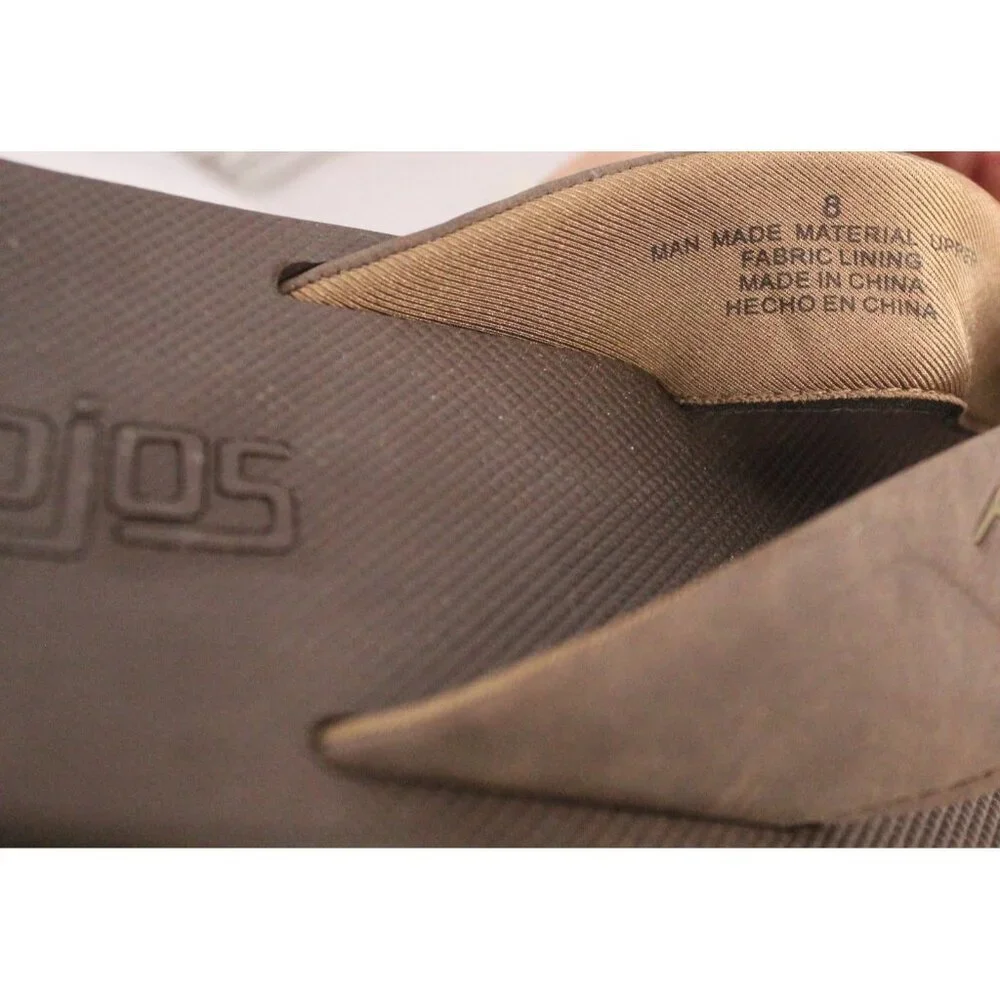FLOJOS Bajo Memory Foam Flip Flops Sandals Men's 8‎ Brown Tan Casual NWOB